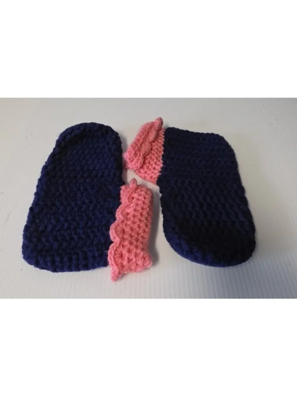 Brand New Set of 2 Homemade Boys Girls Knitted Booties Pink Navy Blue Maroon